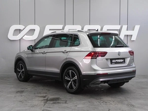 Внедорожник Volkswagen Tiguan 2018 года, 2703000 рублей, Воронеж