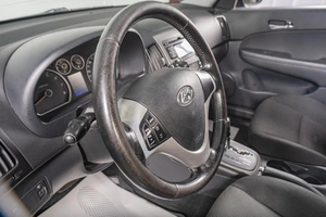 Хетчбэк Hyundai i30 2009 года, 709000 рублей, Томск