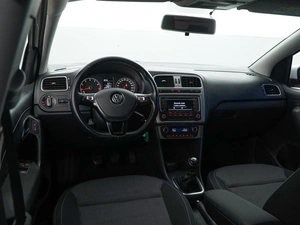 Седан Volkswagen Polo 2016 года, 949874 рублей, Москва