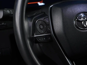 Седан Toyota Camry 2023 года, 3999050 рублей, Москва