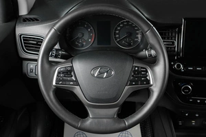 Седан Hyundai Solaris 2021 года, 1619000 рублей, Тюмень