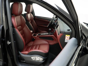 Внедорожник Porsche Macan GTS 2022 года, 10688888 рублей, Москва