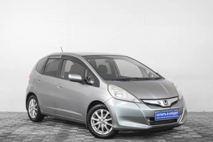 Хетчбэк Honda Fit 2012 года, 1039000 рублей, Кемерово