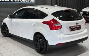Хетчбэк Ford Focus 2011 года, 730000 рублей, Красноярск