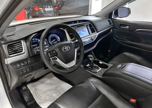 Внедорожник Toyota Highlander 2014 года, 2850000 рублей, Красноярск