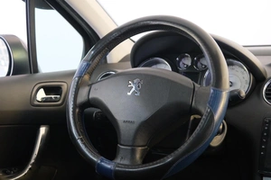 Хетчбэк Peugeot 308 2010 года, 579000 рублей, Омск