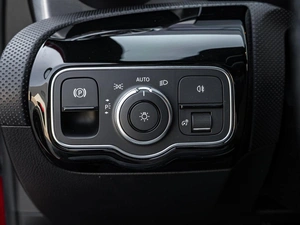 Хетчбэк Mercedes-benz A-класс 2018 года, 2199000 рублей, Краснодар