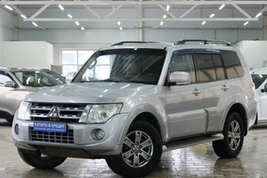 Внедорожник Mitsubishi Pajero 2011 года, 1779000 рублей, Омск