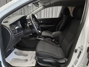 Седан Kia Rio 2018 года, 855000 рублей, Красноярск