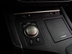 Седан Lexus ES 2016 года, 2549000 рублей, Воронеж