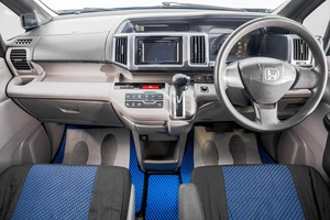 Минивэн Honda Stepwgn 2010 года, 1489000 рублей, Барнаул