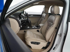 Внедорожник Volkswagen Touareg 2014 года, 2049055 рублей, Москва