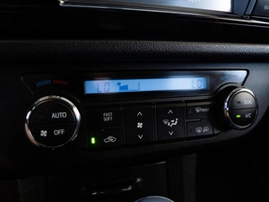 Седан Toyota Corolla 2013 года, 1170000 рублей, Волгоград