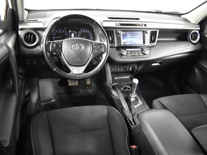 Внедорожник Toyota RAV4 2017 года, 2447200 рублей, Казань