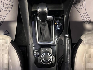 Хетчбэк Mazda Axela 2016 года, 1549000 рублей, Красноярск