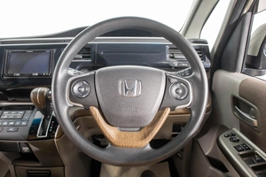 Минивэн Honda Stepwgn 2015 года, 1939000 рублей, Барнаул