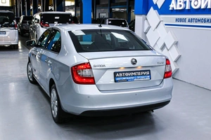 Универсал Skoda Rapid 2015 года, 1018000 рублей, Солонцы