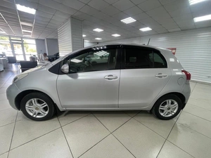 Хетчбэк Toyota Vitz 2008 года, 599000 рублей, Ачинск