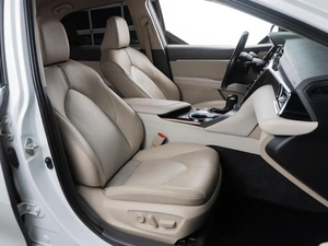 Седан Toyota Camry 2021 года, 2949000 рублей, Тюмень