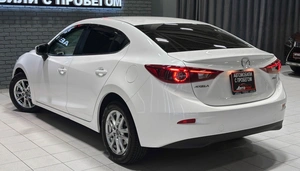 Седан Mazda Axela 2017 года, 1477000 рублей, Красноярск