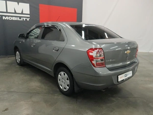 Седан Chevrolet Cobalt 2013 года, 940000 рублей, Курск