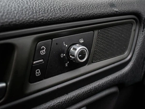Внедорожник Volkswagen Touareg 2012 года, 2660000 рублей, Краснодар
