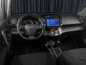 Внедорожник Toyota RAV4 2011 года, 1369000 рублей, Тюмень