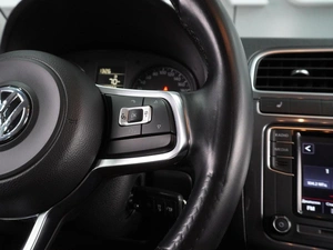 Седан Volkswagen Polo 2018 года, 1299000 рублей, Воронеж