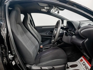 Хетчбэк Toyota Yaris 2020 года, 1075000 рублей, Красноярск