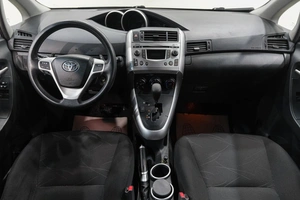 Минивэн Toyota Verso 2012 года, 1299000 рублей, Новокузнецк