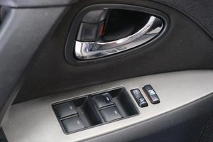 Седан Toyota Avensis 2009 года, 999000 рублей, Омск