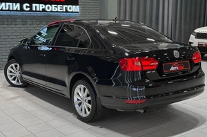 Седан Volkswagen Jetta 2012 года, 890000 рублей, Красноярск