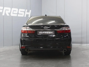 Седан Toyota Camry 2014 года, 1690000 рублей, Омск