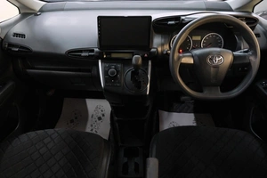 Минивэн Toyota Wish 2014 года, 1699000 рублей, Омск