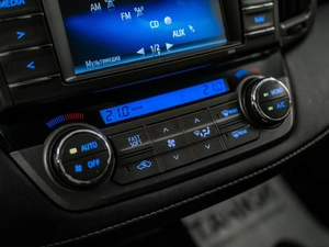 Внедорожник Toyota RAV4 2014 года, 1990000 рублей, Красноярск