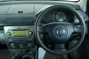 Хетчбэк Mazda Demio 2003 года, 319000 рублей, Омск