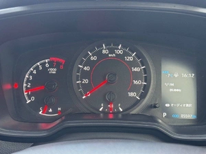 Седан Toyota Corolla 2021 года, 1691000 рублей, Солонцы