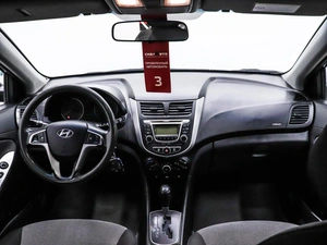Седан Hyundai Solaris 2014 года, 940000 рублей, Красноярск