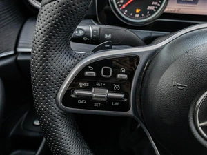 Седан Mercedes-benz E-класс 2018 года, 1850000 рублей, Краснодар