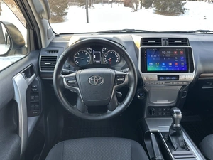 Внедорожник Toyota Land Cruiser Prado 2017 года, 5297000 рублей, Красноярск