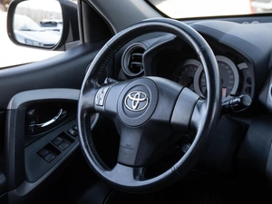 Внедорожник Toyota RAV4 2006 года, 1379000 рублей, Волгоград