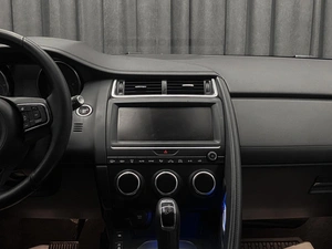 Внедорожник Jaguar E-Pace 2018 года, 2790000 рублей, Красноярск