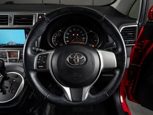 Хетчбэк Toyota Ractis 2012 года, 1125000 рублей, Тюмень