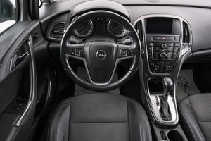 Хетчбэк Opel Astra 2011 года, 769000 рублей, Красноярск