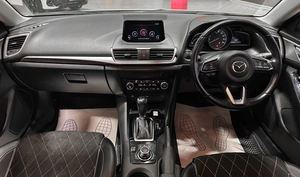 Седан Mazda Axela 2017 года, 1477000 рублей, Красноярск