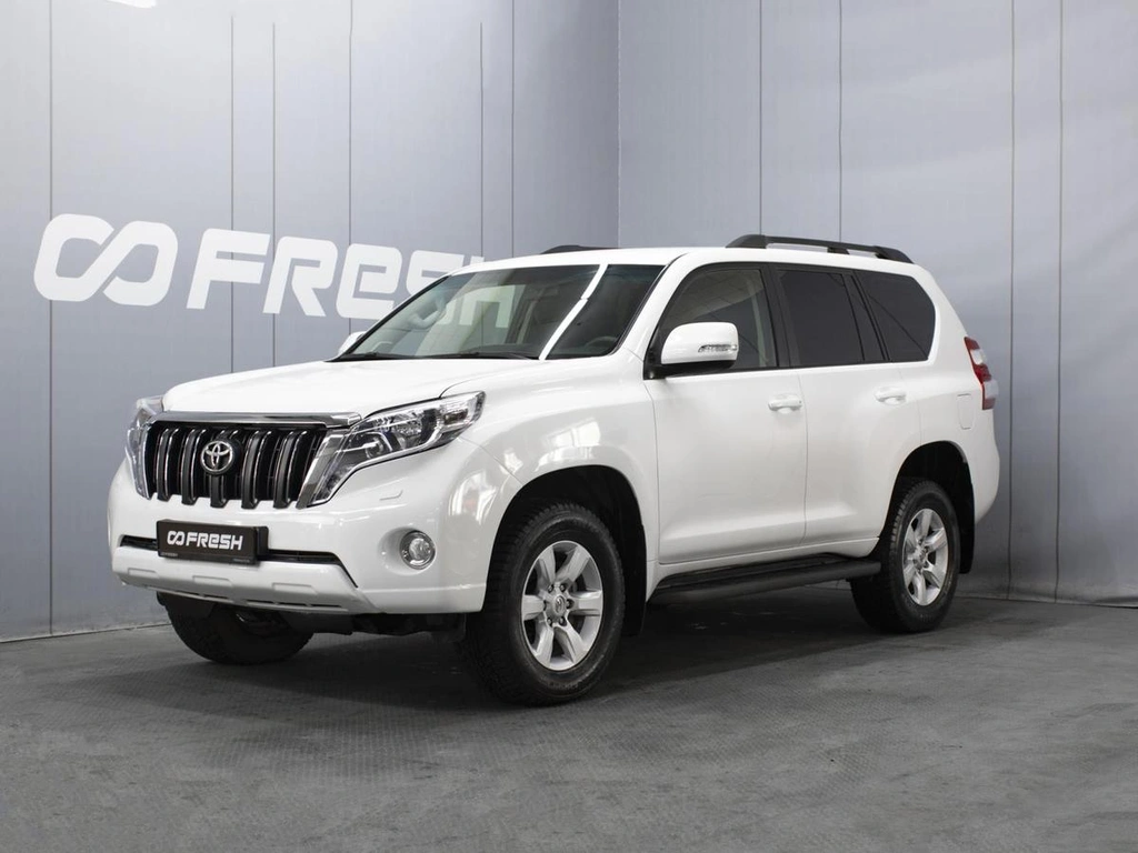 Внедорожник Toyota Land Cruiser Prado 2015 года, 3690000 рублей, Омск