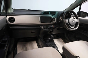 Хетчбэк Toyota Vitz 2011 года, 599000 рублей, Новосибирск