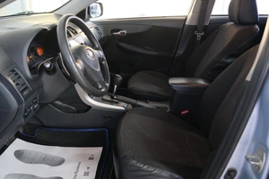 Седан Toyota Corolla 2008 года, 929000 рублей, Омск