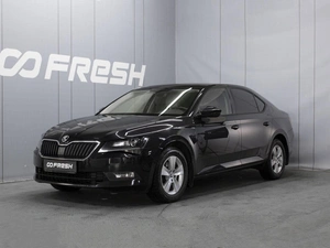 Лифтбек Skoda Superb 2017 года, 1980000 рублей, Омск
