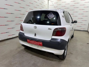 Хетчбэк Toyota Vitz 2000 года, 249000 рублей, Красноярск